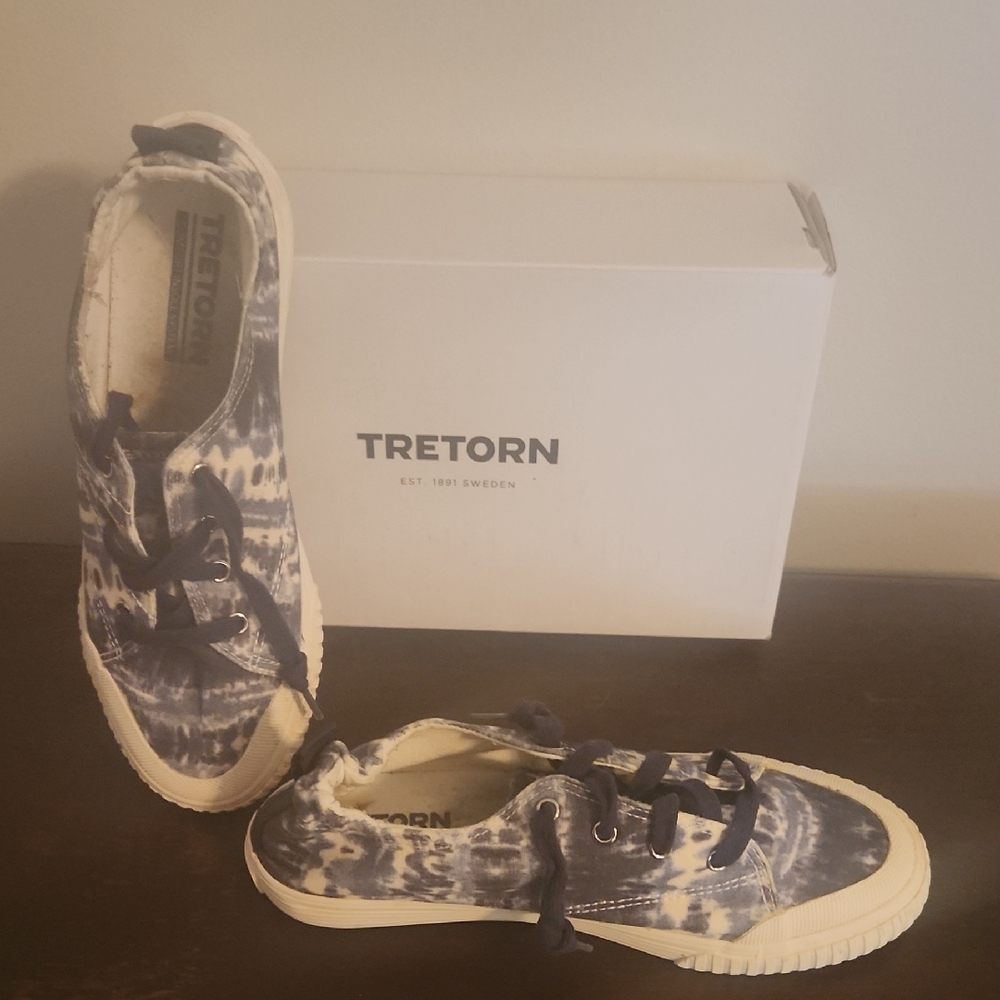 Tretorn  Blue/ White Tie Dye  Sneakers Casual Slip-On Canvas Size 7